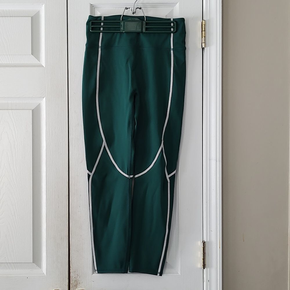 Zuda  forest green yoga workout leggings  Sz S NWOT